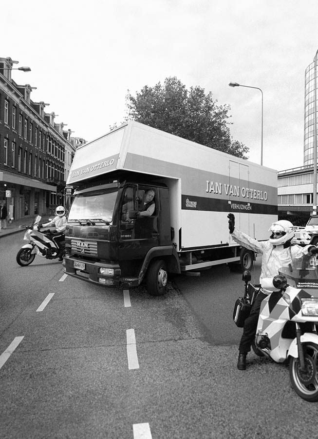 Jan van Otterlo - Movers -arriving in Amsterdam